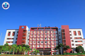 Dh Quoc Te Tphcm